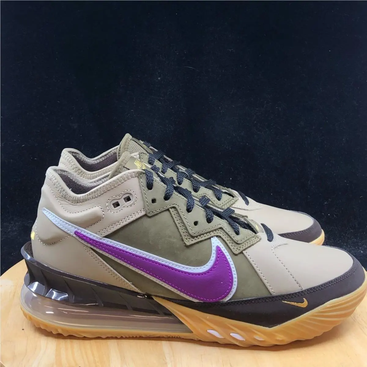 Nike shoes - Green 3
