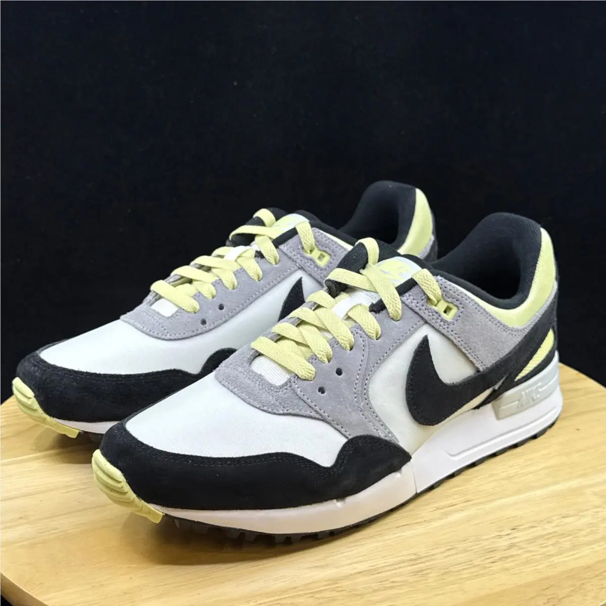 Nike shoes - Black 0