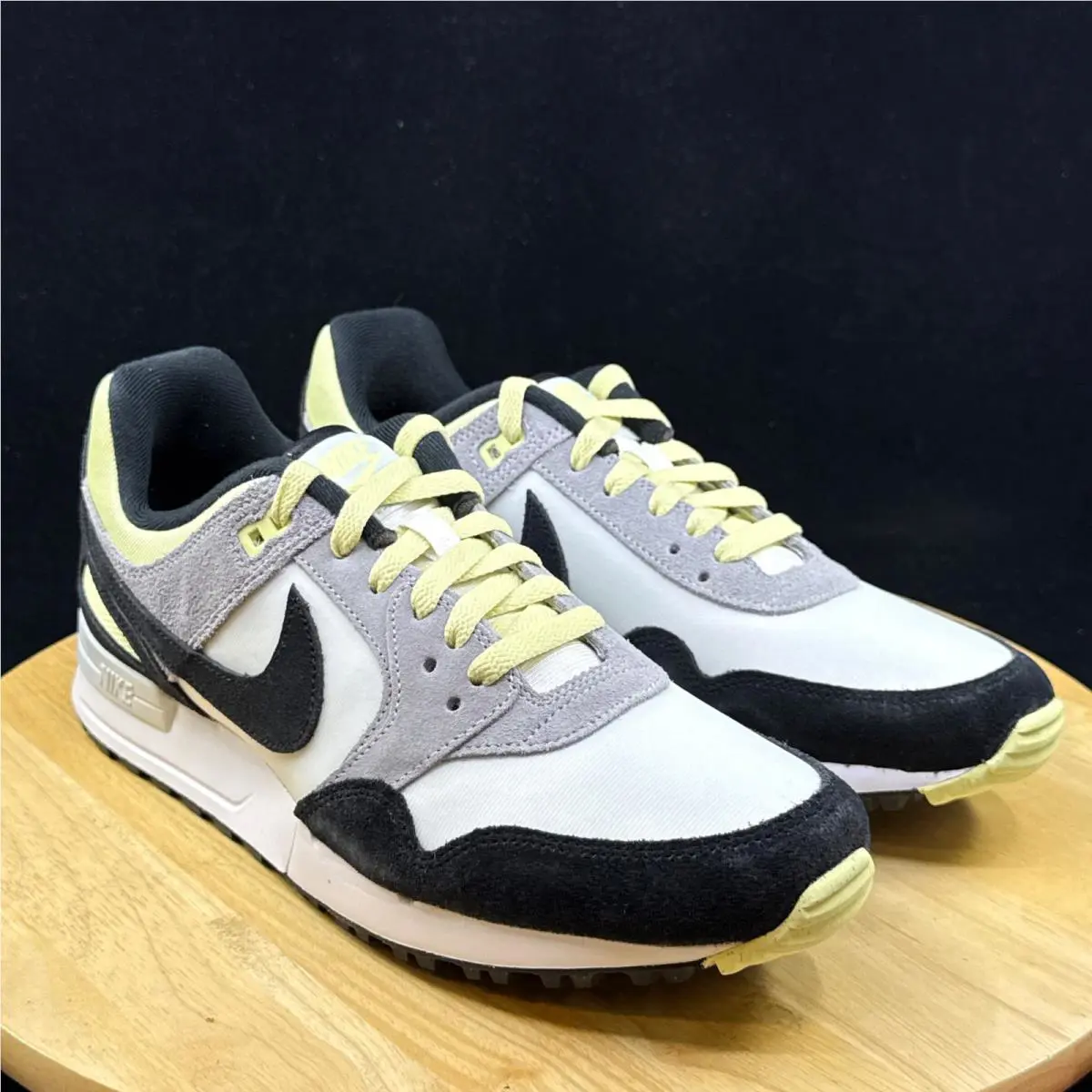 Nike shoes - Black 2
