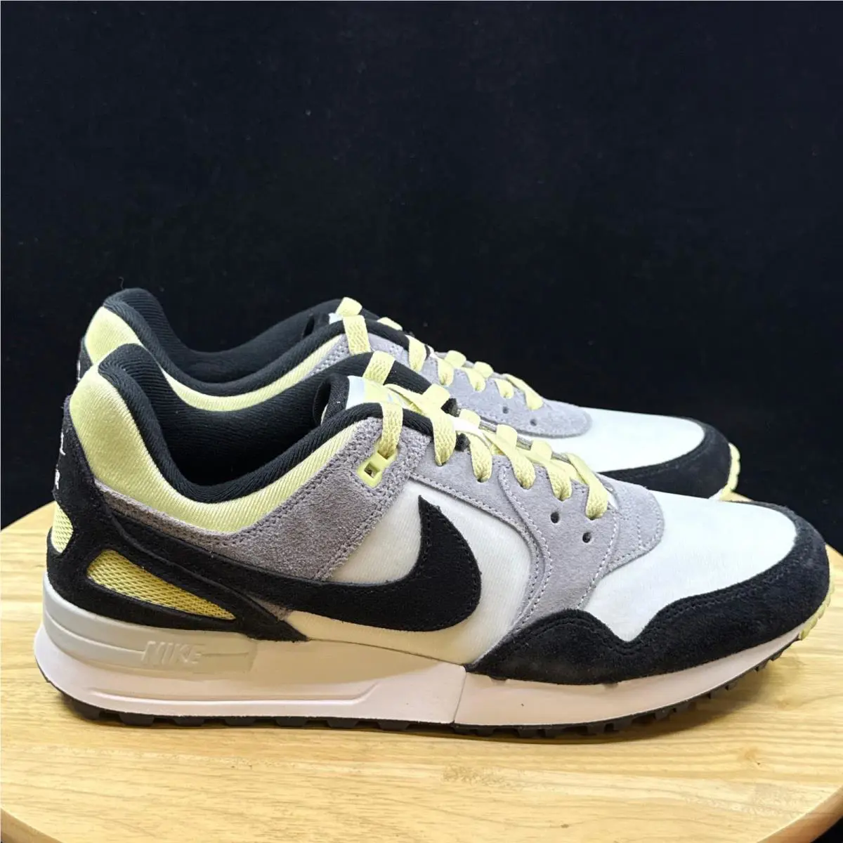 Nike shoes - Black 3