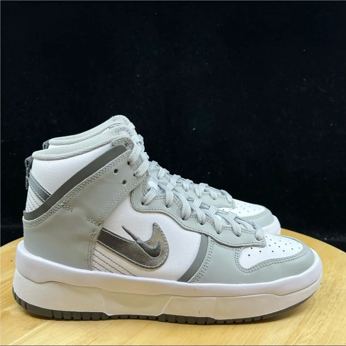 Nike shoes - White 2