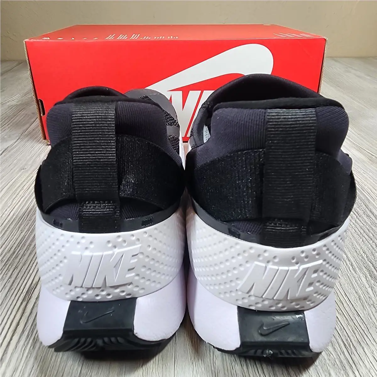 Nike shoes - Black 2