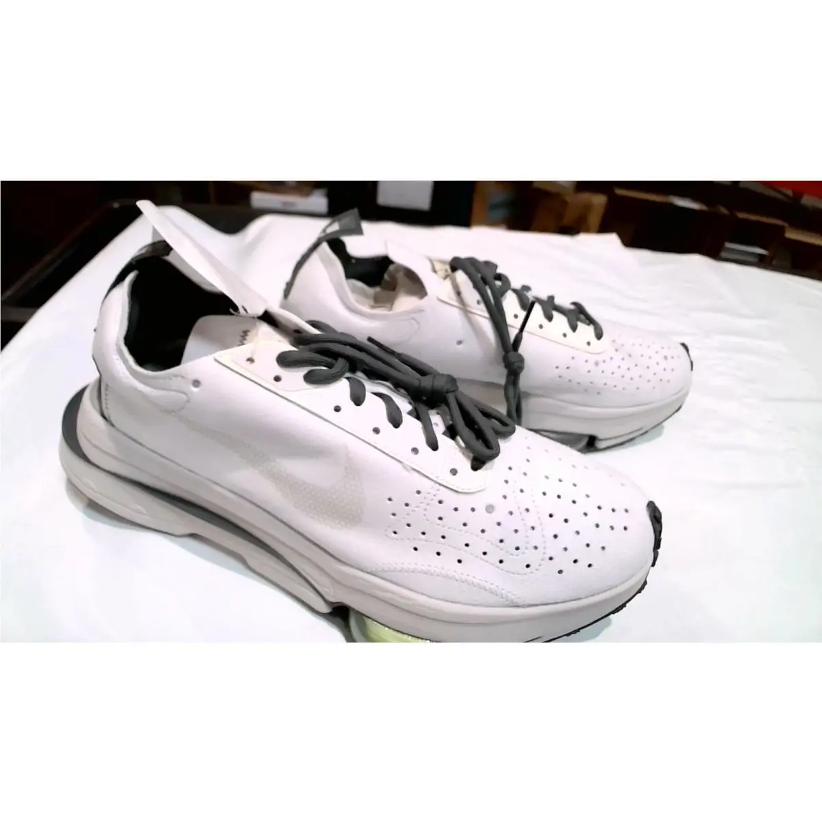 Nike shoes - Nike Zoom Type - Zoom Type - CJ2033-100 - White 1