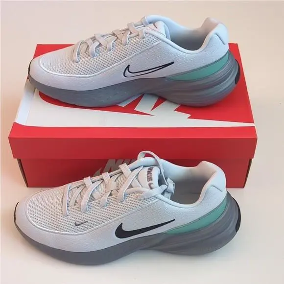 Nike shoes - Nike Uplift SC - Uplift - IB2765 008 - Platinum Cannon Gray (UPC: 198482545611) 3