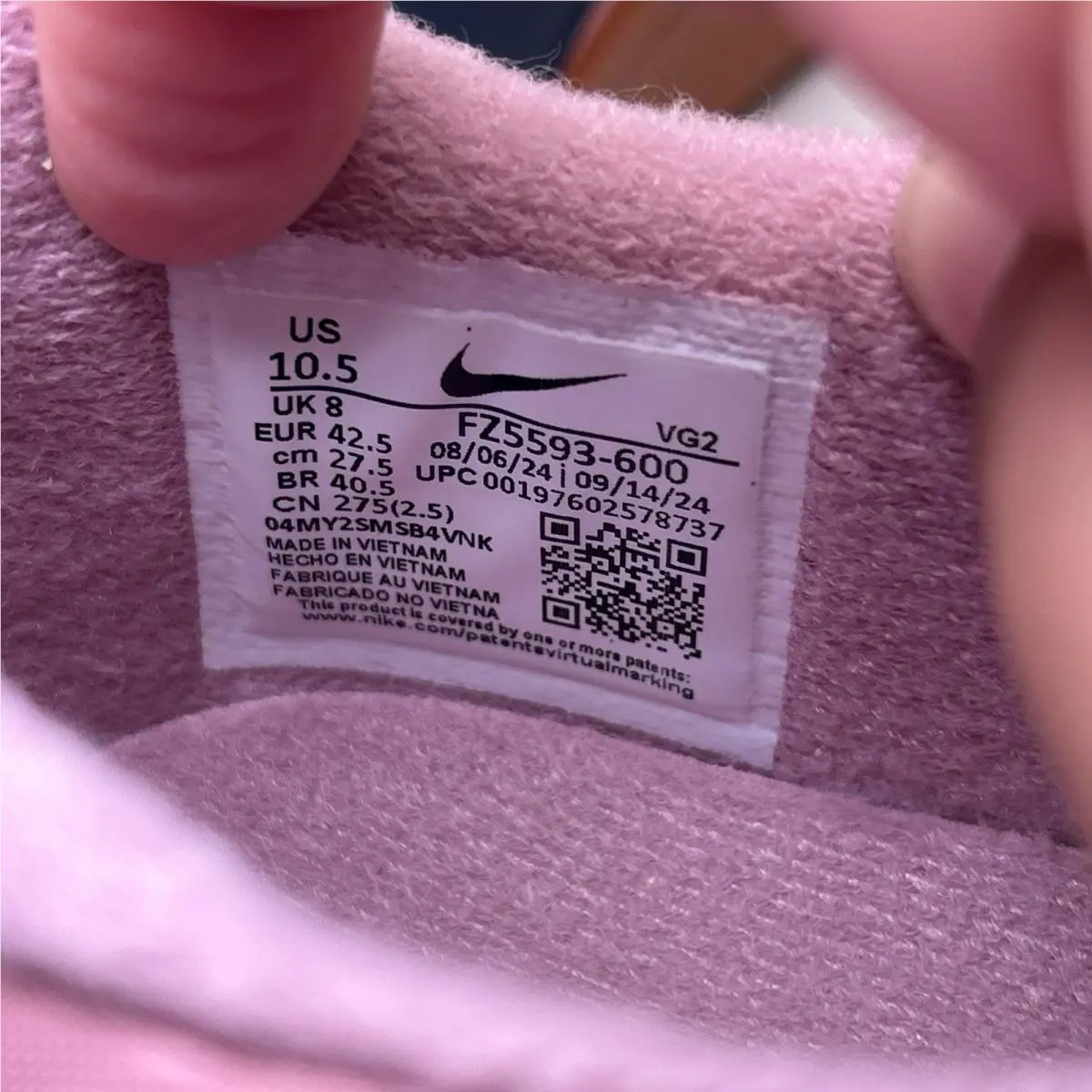 Nike shoes - Pink (UPC: 00197602578737) 2