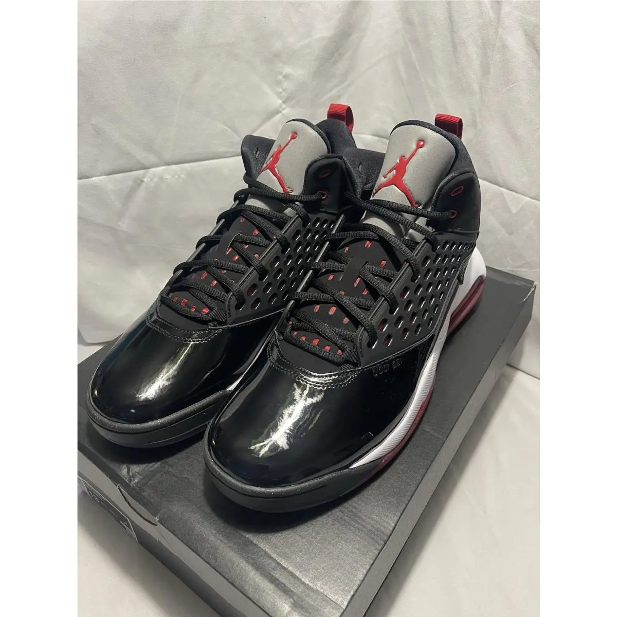 Nike Air Jordan Maxin 200 Black Gym Red White CD6107-001 Men`s 13 w/ Box - Black