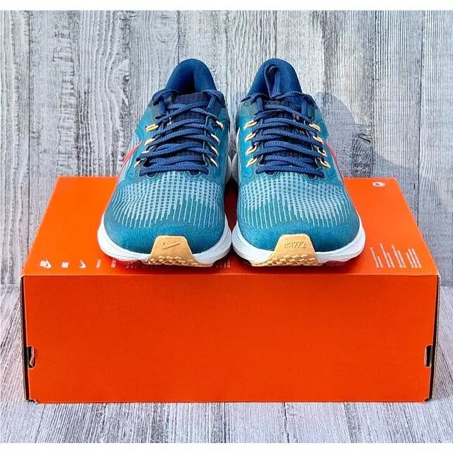 Nike shoes - Multicolor (UPC: 196151812811) 2