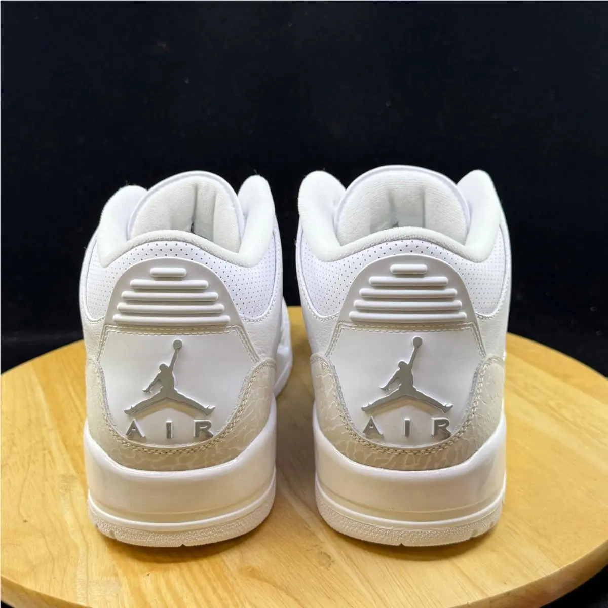 Nike shoes - White 4