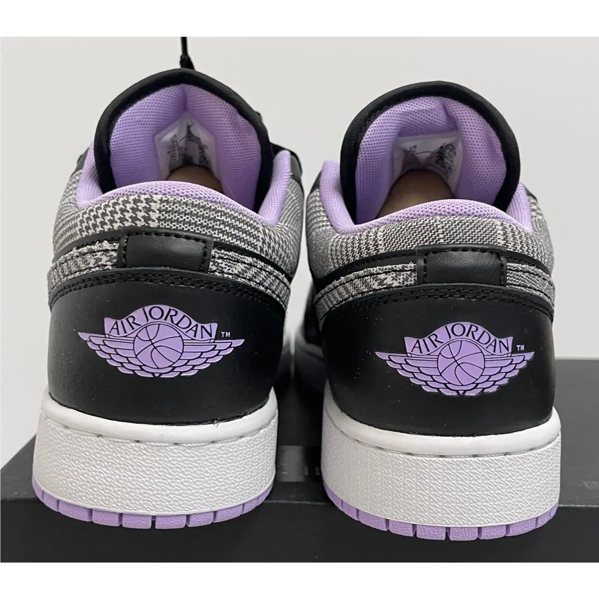 Nike shoes - 1 LOW SE GS - LOW - HOUNDSTOOTH (UPC: 195242851890) 0