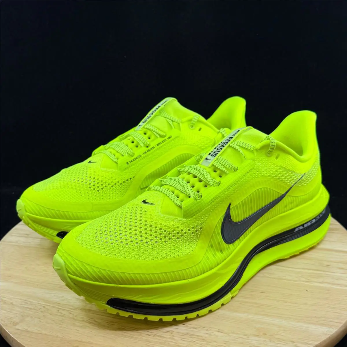 Nike shoes - Green 1