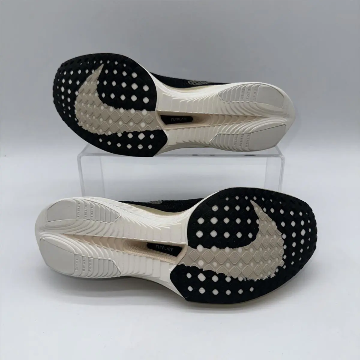 Nike shoes - Nike ZoomX Vaporfly Next% 3 - Black 1