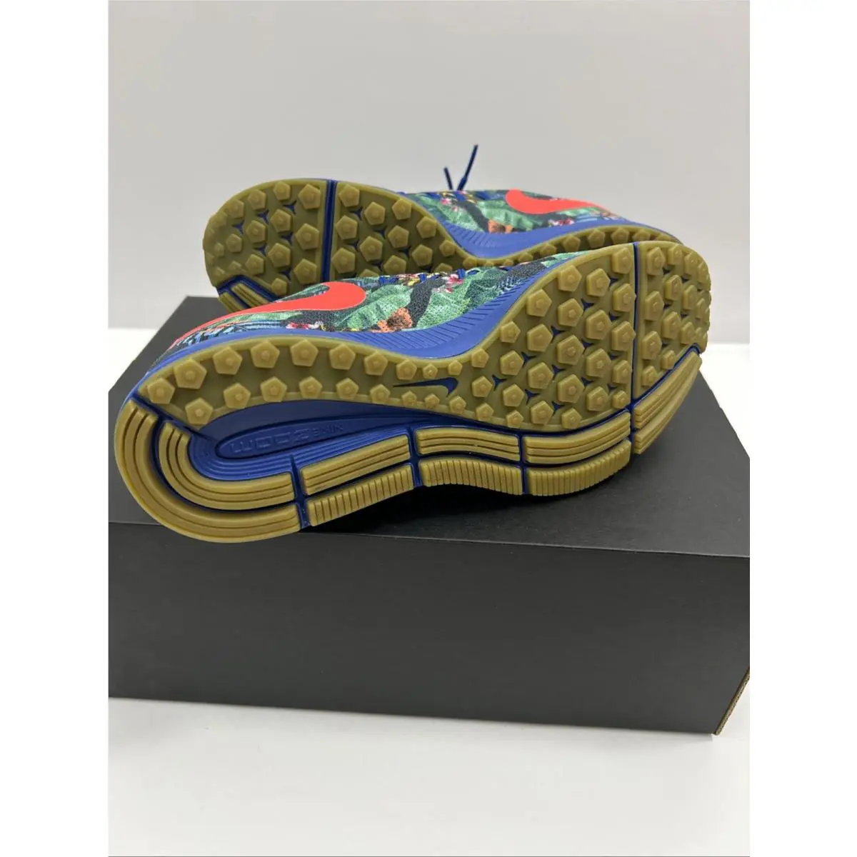 Nike shoes - Multicolor (UPC: 193655380709) 12