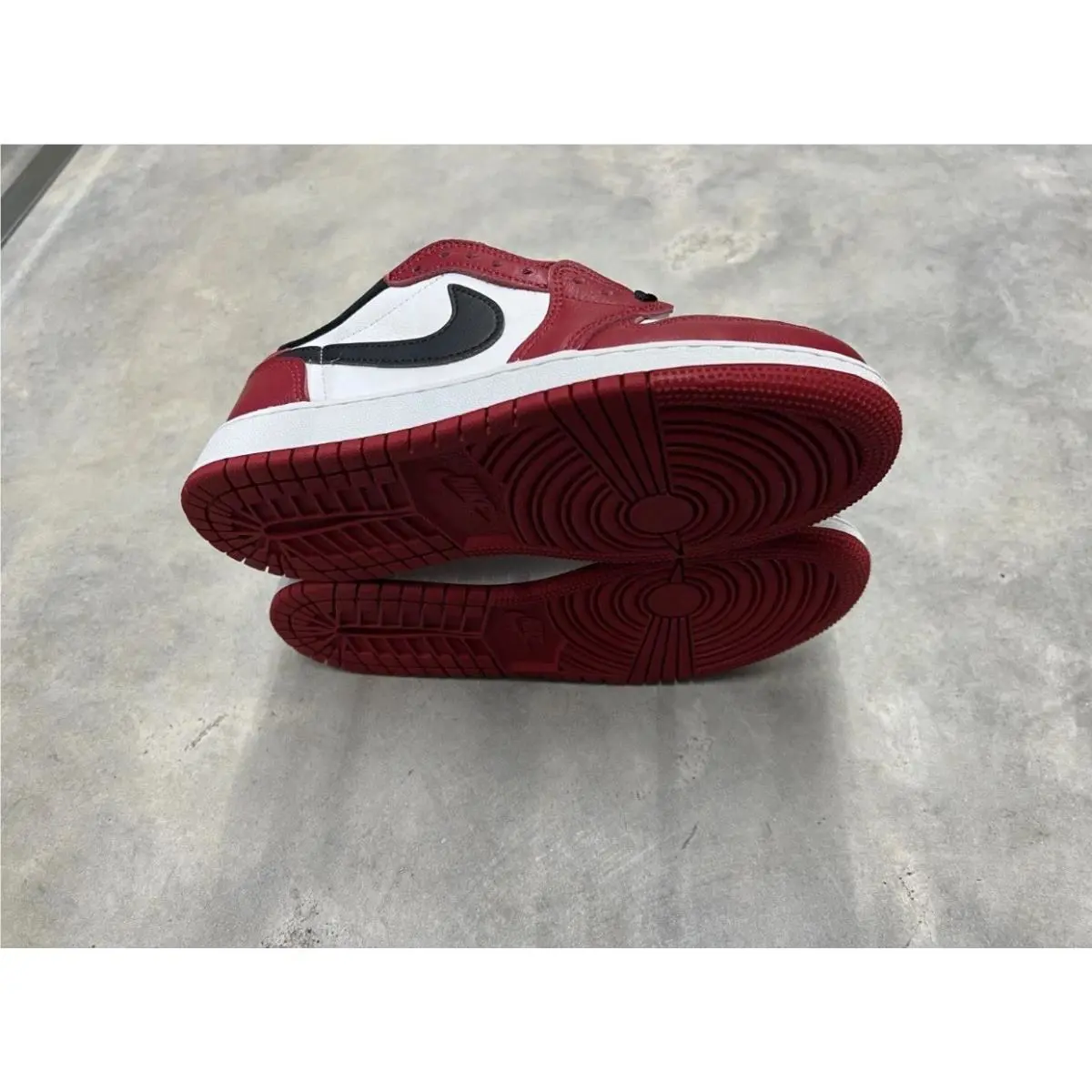 Nike shoes - Air Jordan 1 Low - Air Low - Red 4