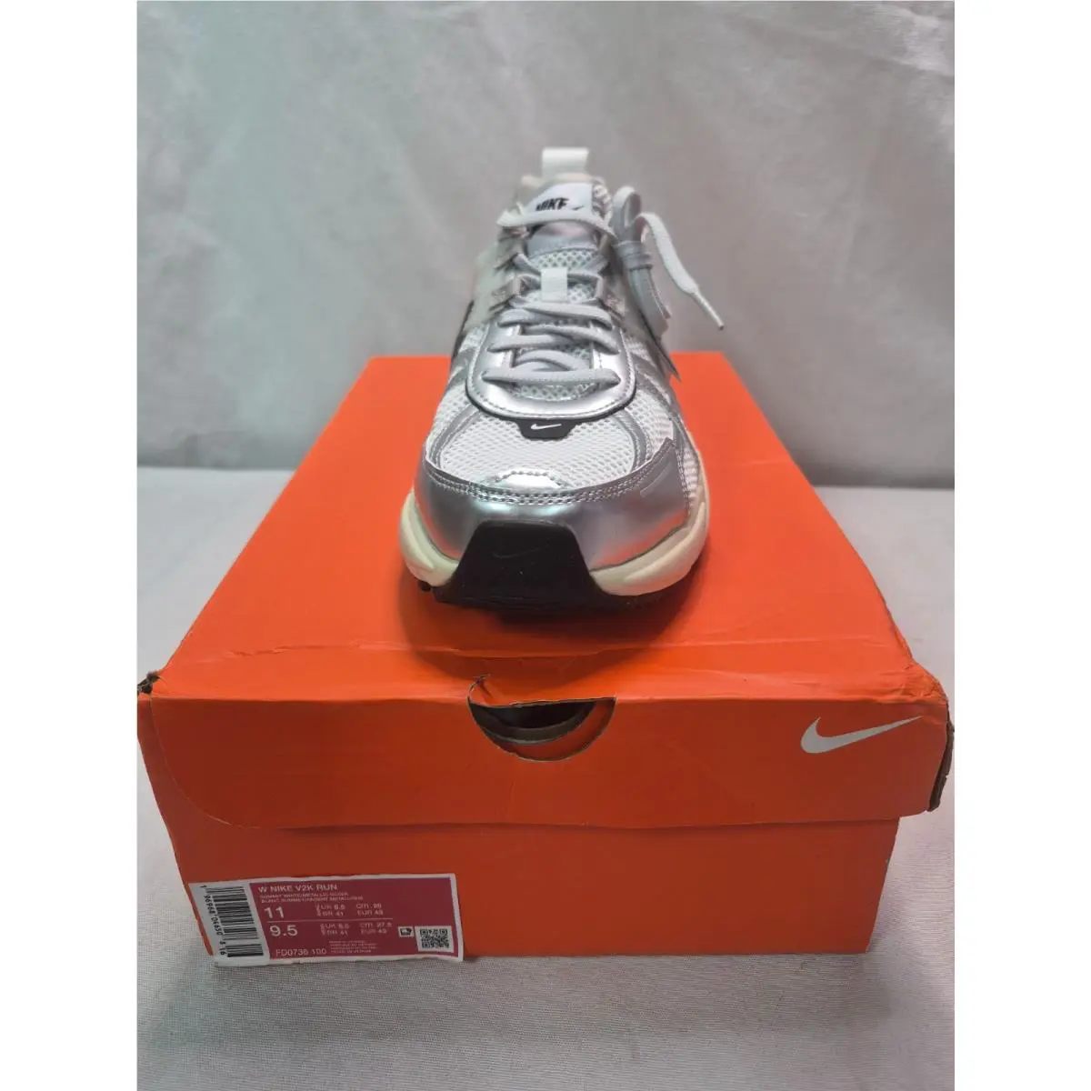 Nike shoes - Nike V2K Run - Run - White/Metallic Silver (UPC: 196968046508) 2