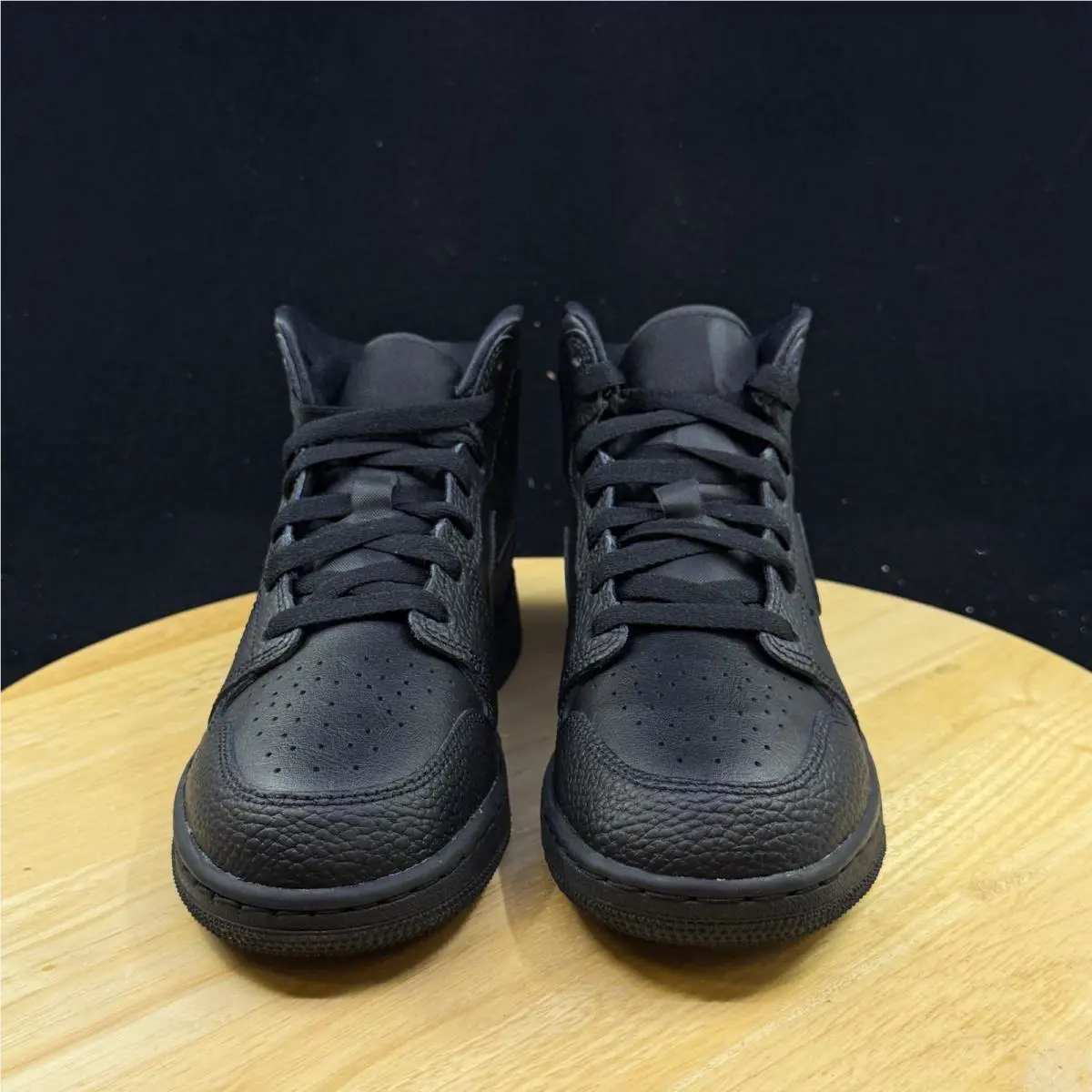 Nike shoes - Black 1