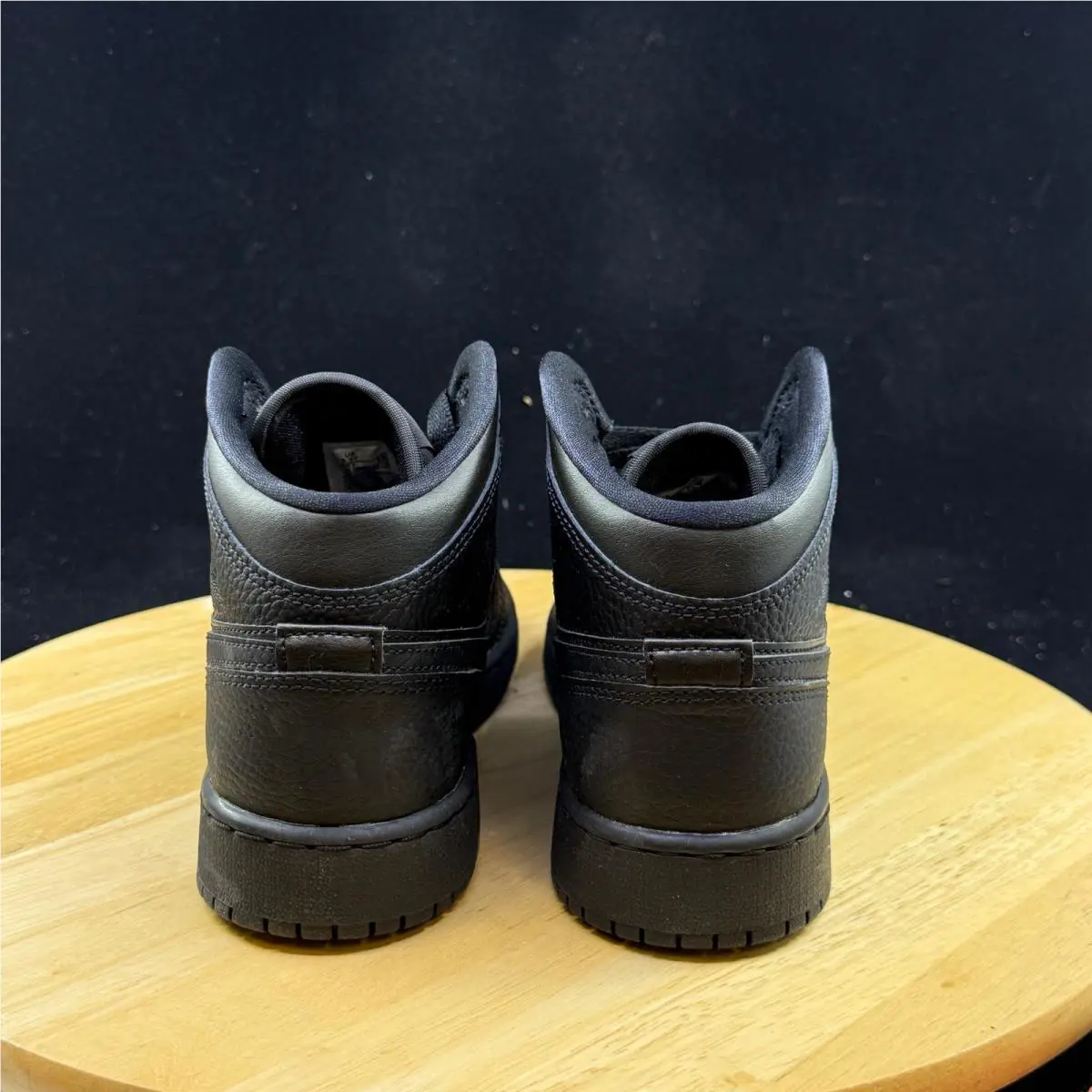 Nike shoes - Black 4