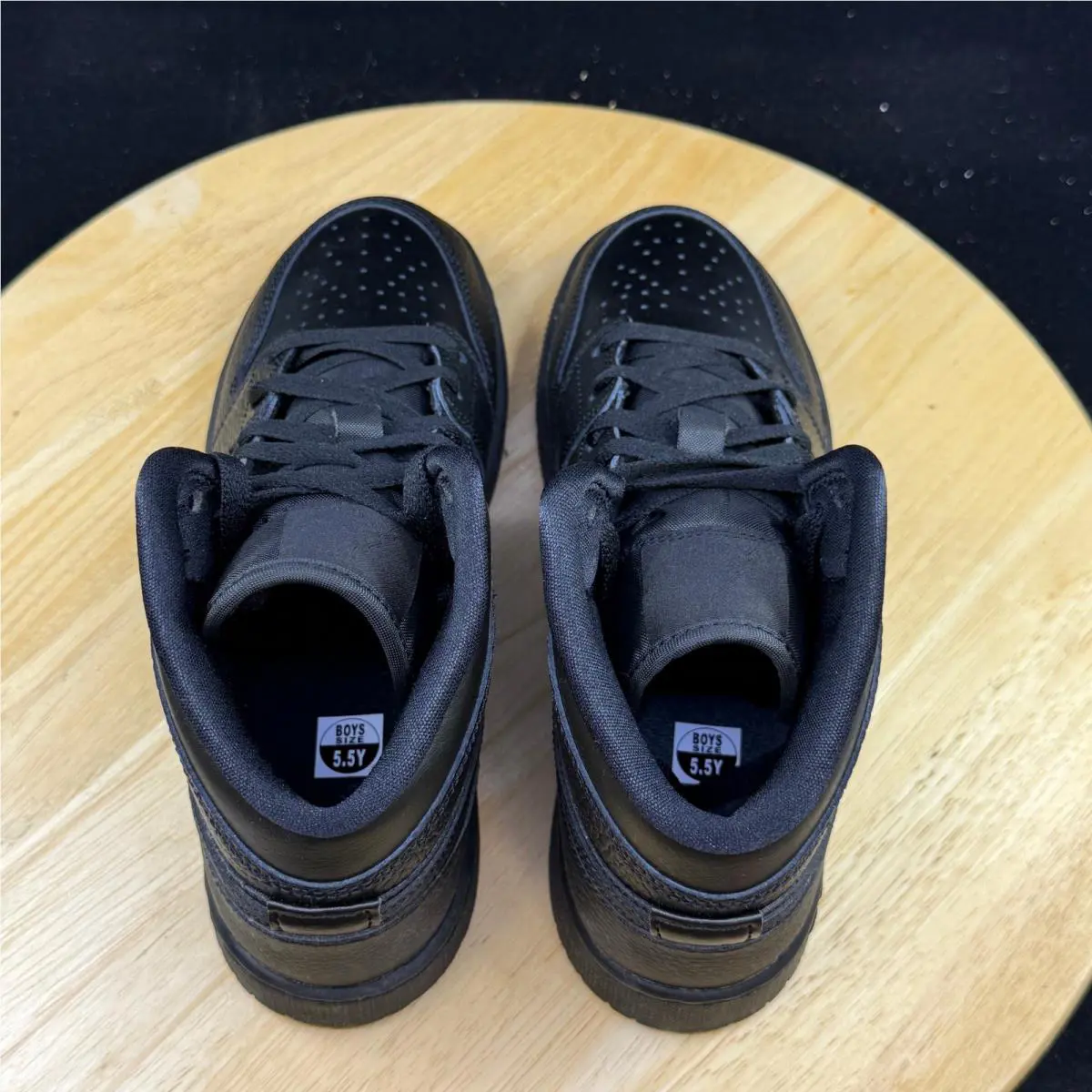 Nike shoes - Black 6