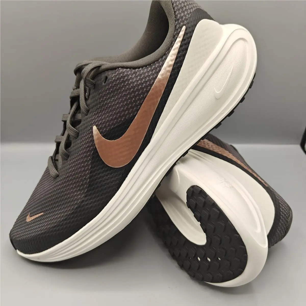 Nike Revolution 8 Ash Black Womens Size 9.5 Shoes Athletic Running HJ8485-200
