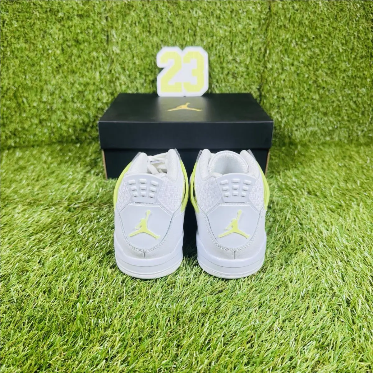 Nike shoes - Air Jordan 4 - Air - White 2