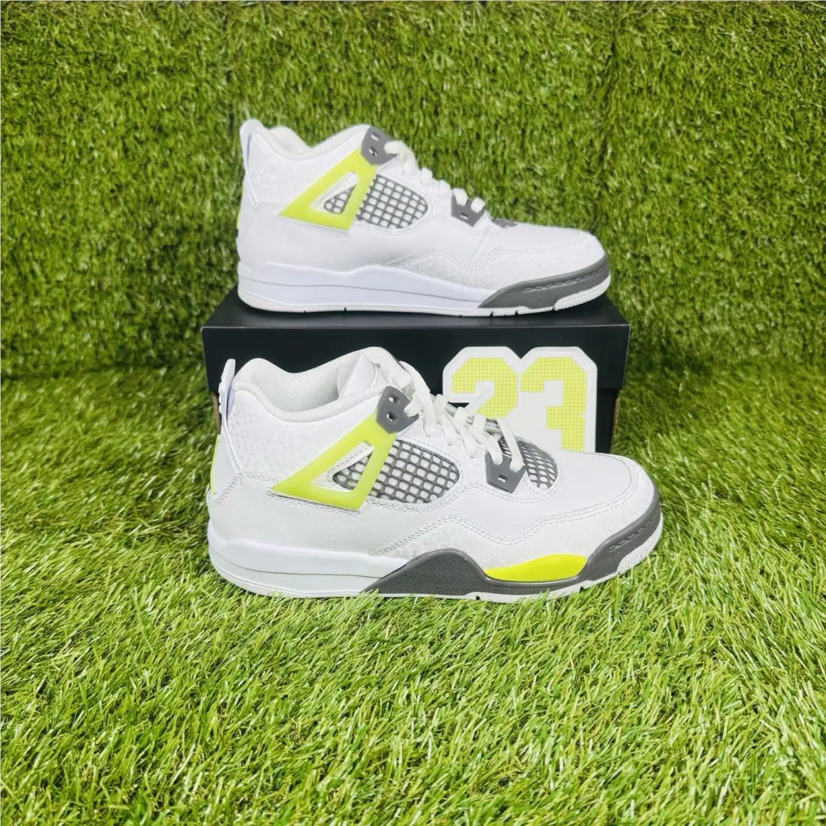 Nike shoes - Air Jordan 4 - Air - White 4