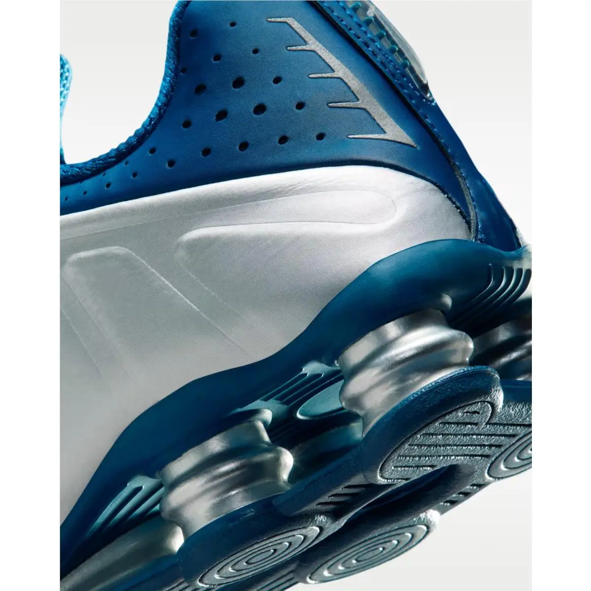Nike shoes - Nike Shox R4 - Shox - IQ9391-476 - Silver 5