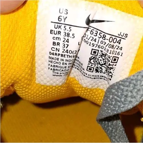 Nike shoes - Nike Air Max 90 GS - Black/Grey/Yellow 6