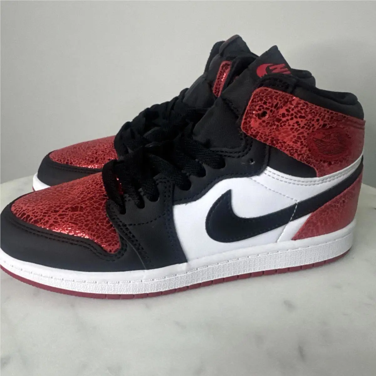 Nike shoes - Jordan 1 - Red 2