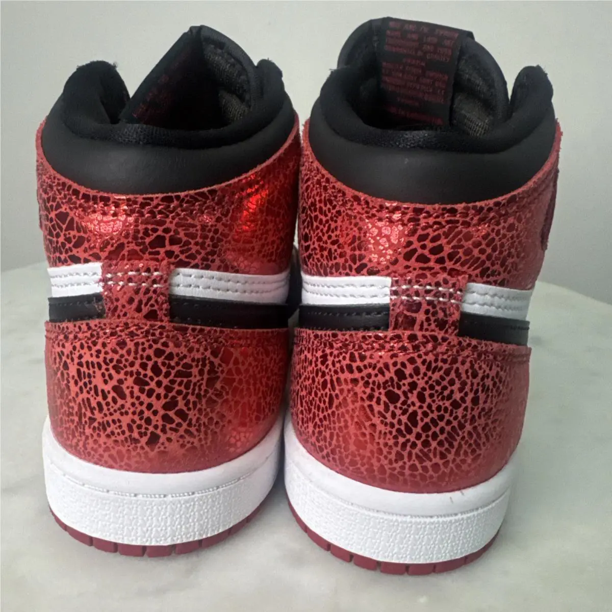 Nike shoes - Jordan 1 - Red 3