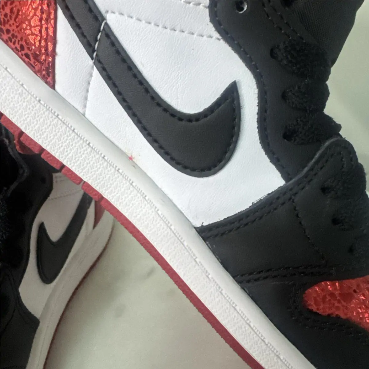Nike shoes - Jordan 1 - Red 9