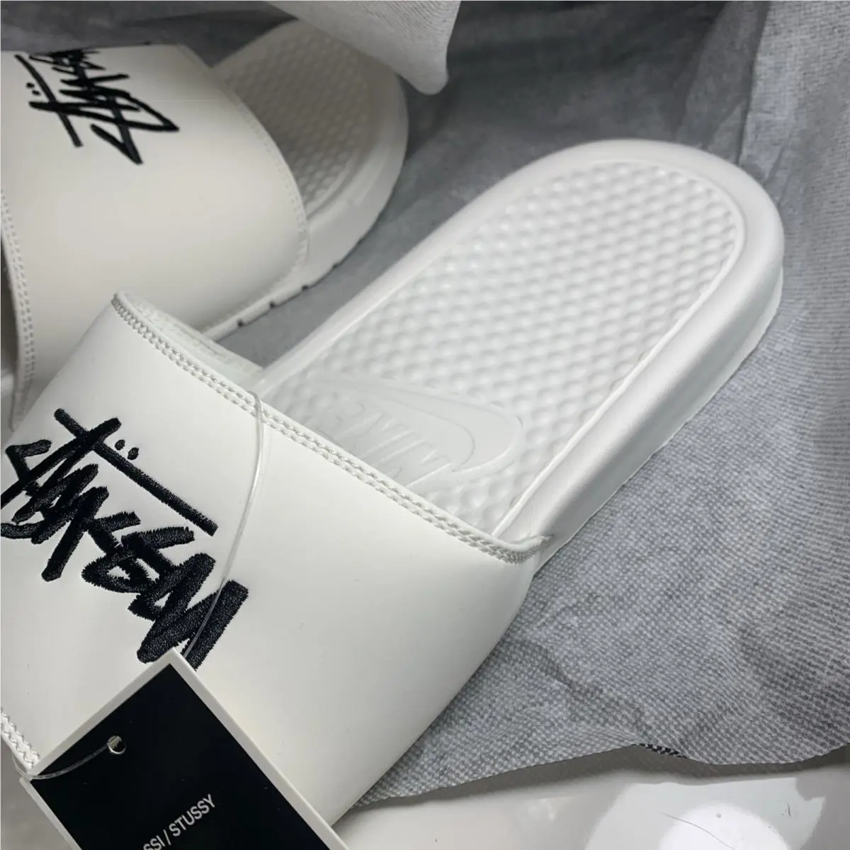 Nike shoes - Nike Benassi - Benassi - DC5239-100 - White 4