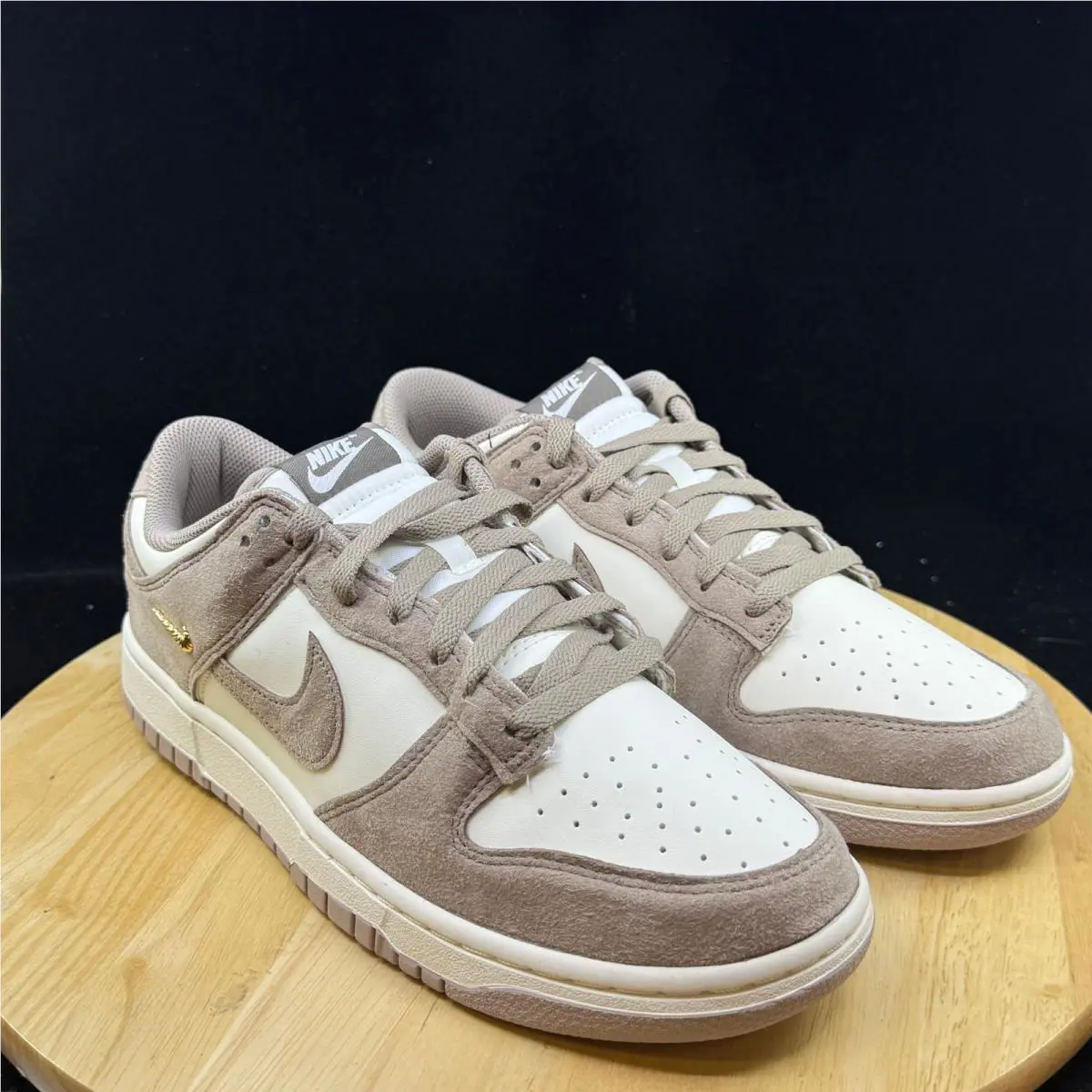 Nike shoes - Brown 3