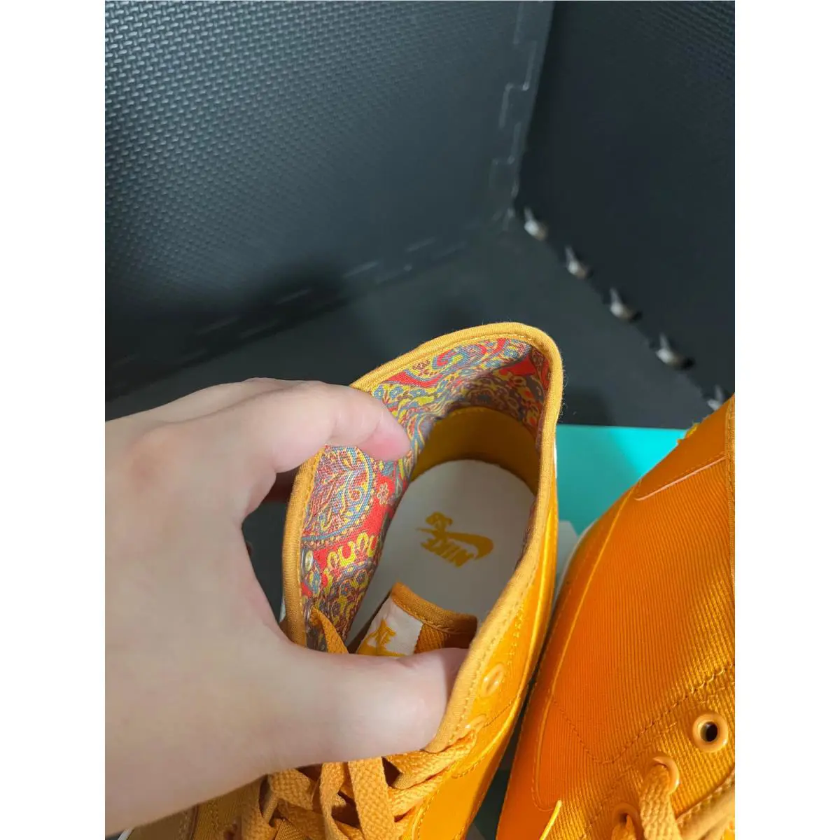 Nike shoes - Yellow 3