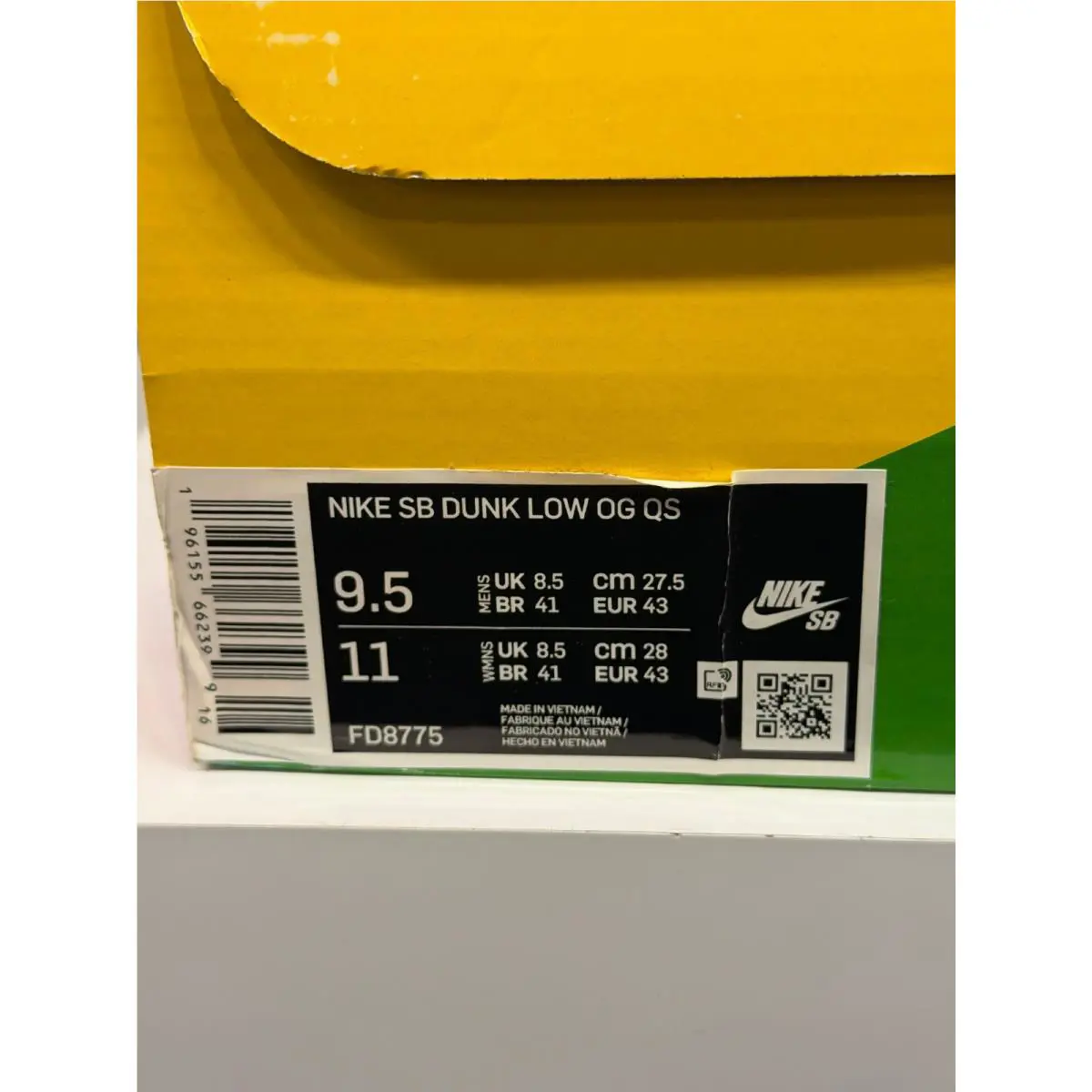 Nike shoes - White 3