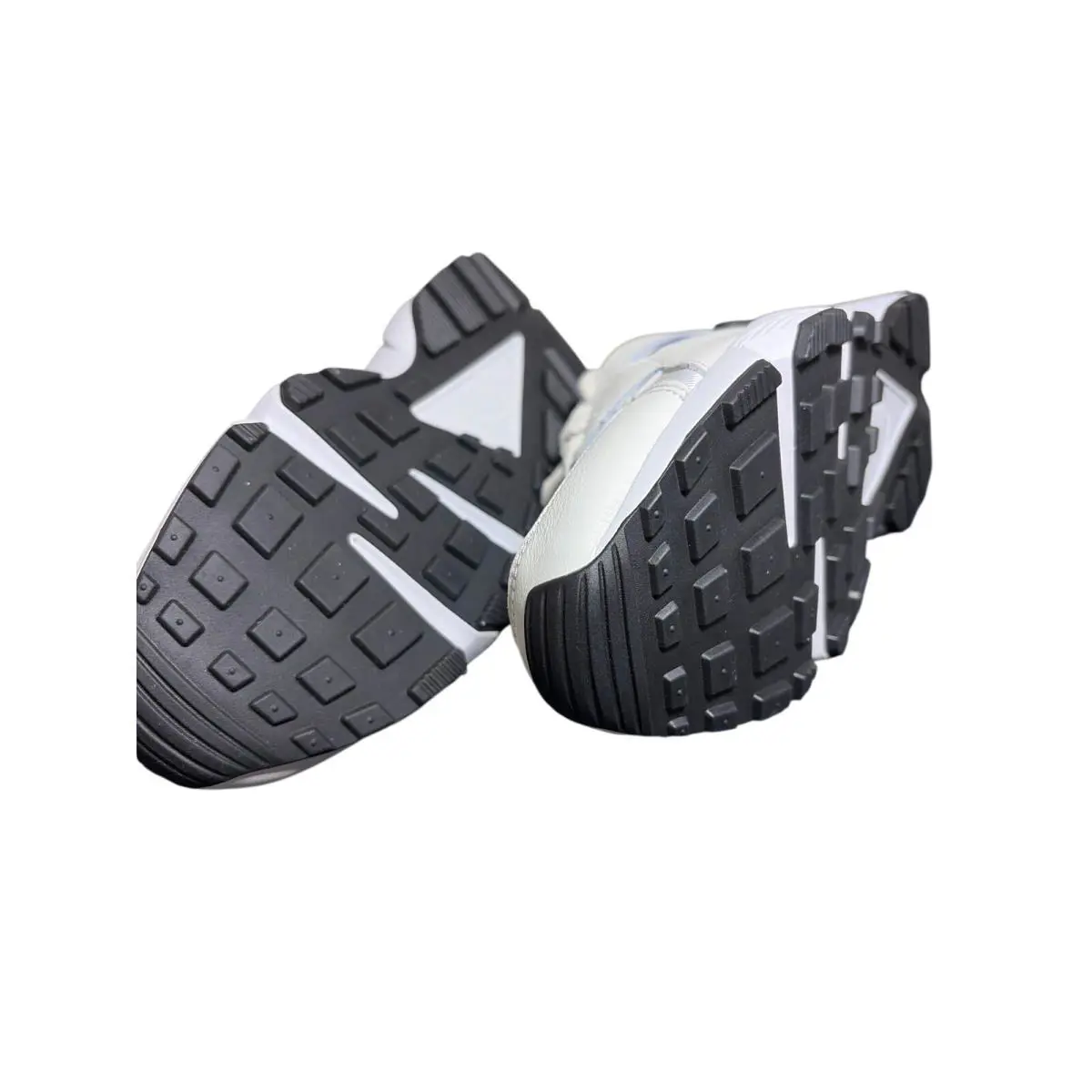 Nike shoes - White 5
