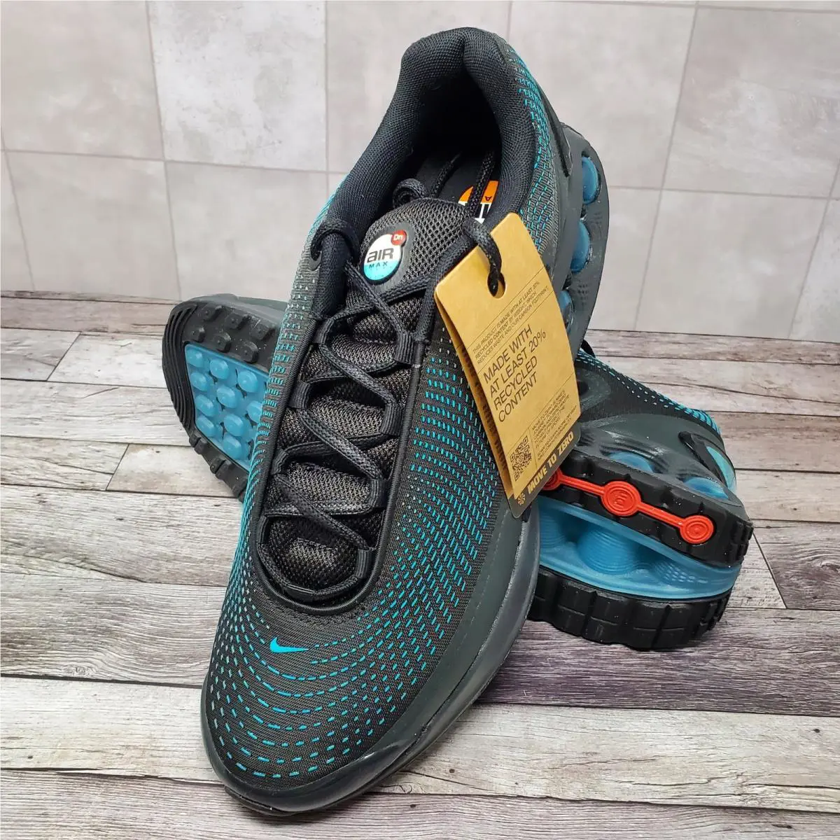 Nike Air Max DN ES Black/white-dusty Cactus Black HV5235-001 Men`s Size 12