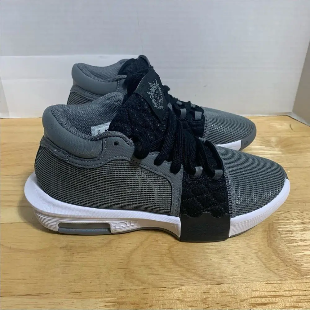 Nike shoes - Black 0