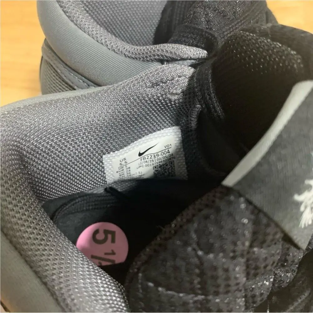 Nike shoes - Black 6