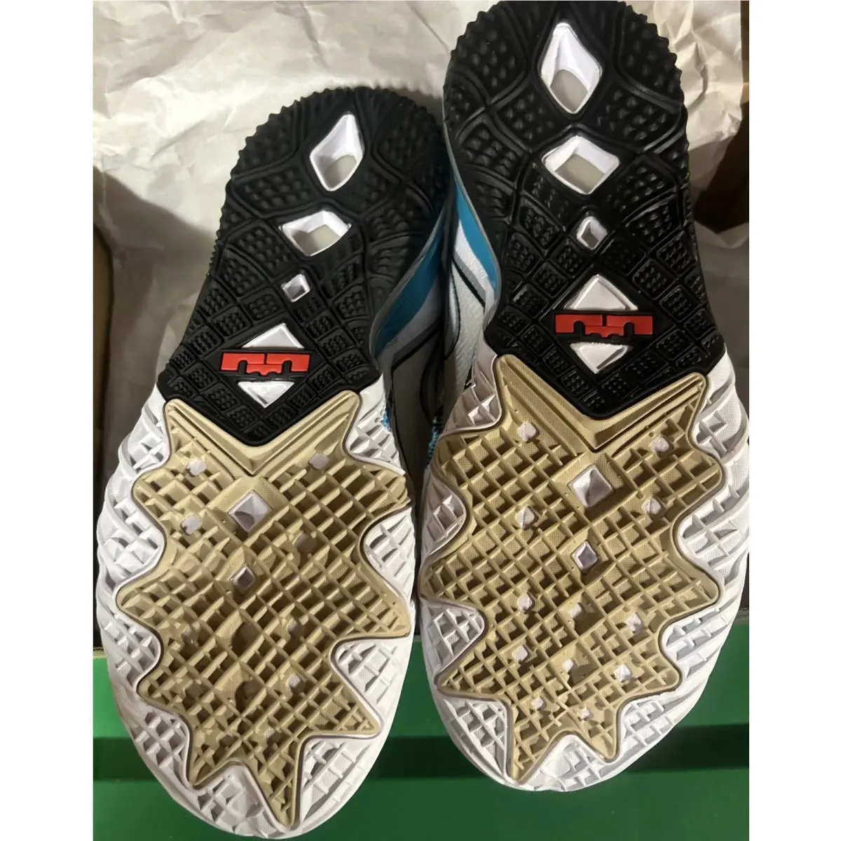 Nike shoes - Nike LeBron 18 - LeBron - Multicolor 13