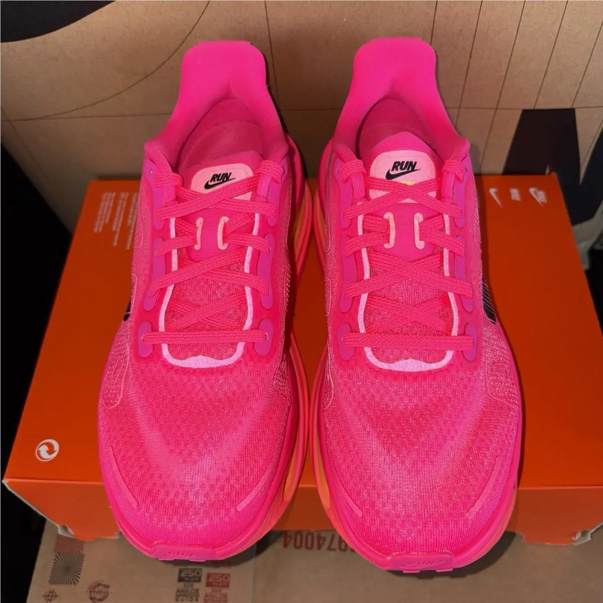 Nike shoes - Nike Vomero Premium - Vomero Premium - HM5973-400 - Hyper Pink (UPC: 198486938051) 2