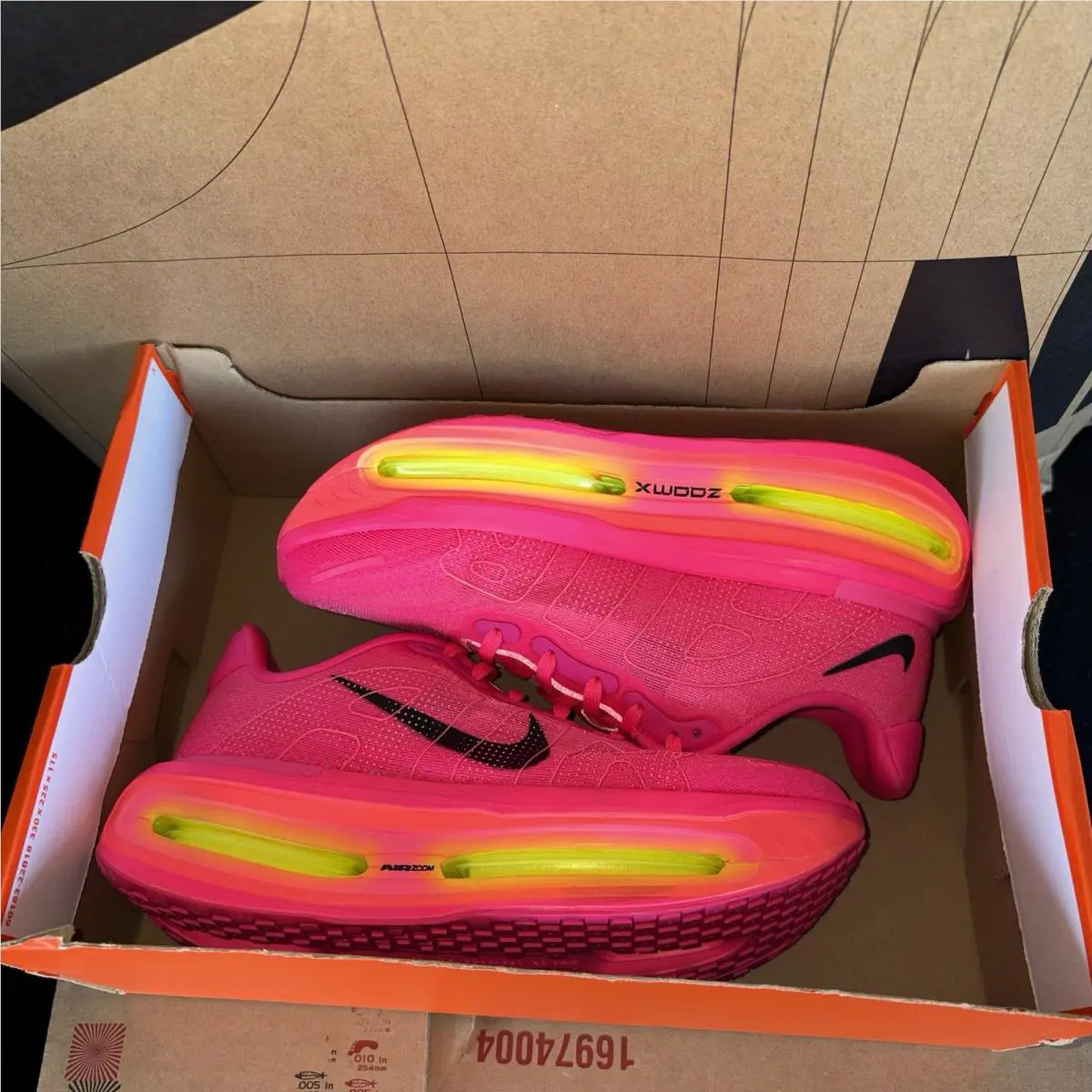 Nike shoes - Nike Vomero Premium - Vomero Premium - HM5973-400 - Hyper Pink (UPC: 198486938051) 5