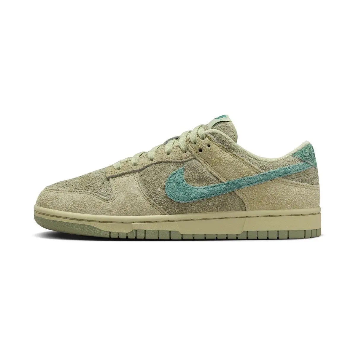Nike shoes - HJ7291-371 - HJ7291-371 - OLIVE AURA/BICOASTAL-OIL GREEN (UPC: 197599169321) 1