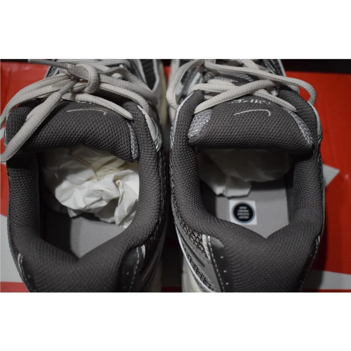 Nike shoes - Gray Silver Black 3