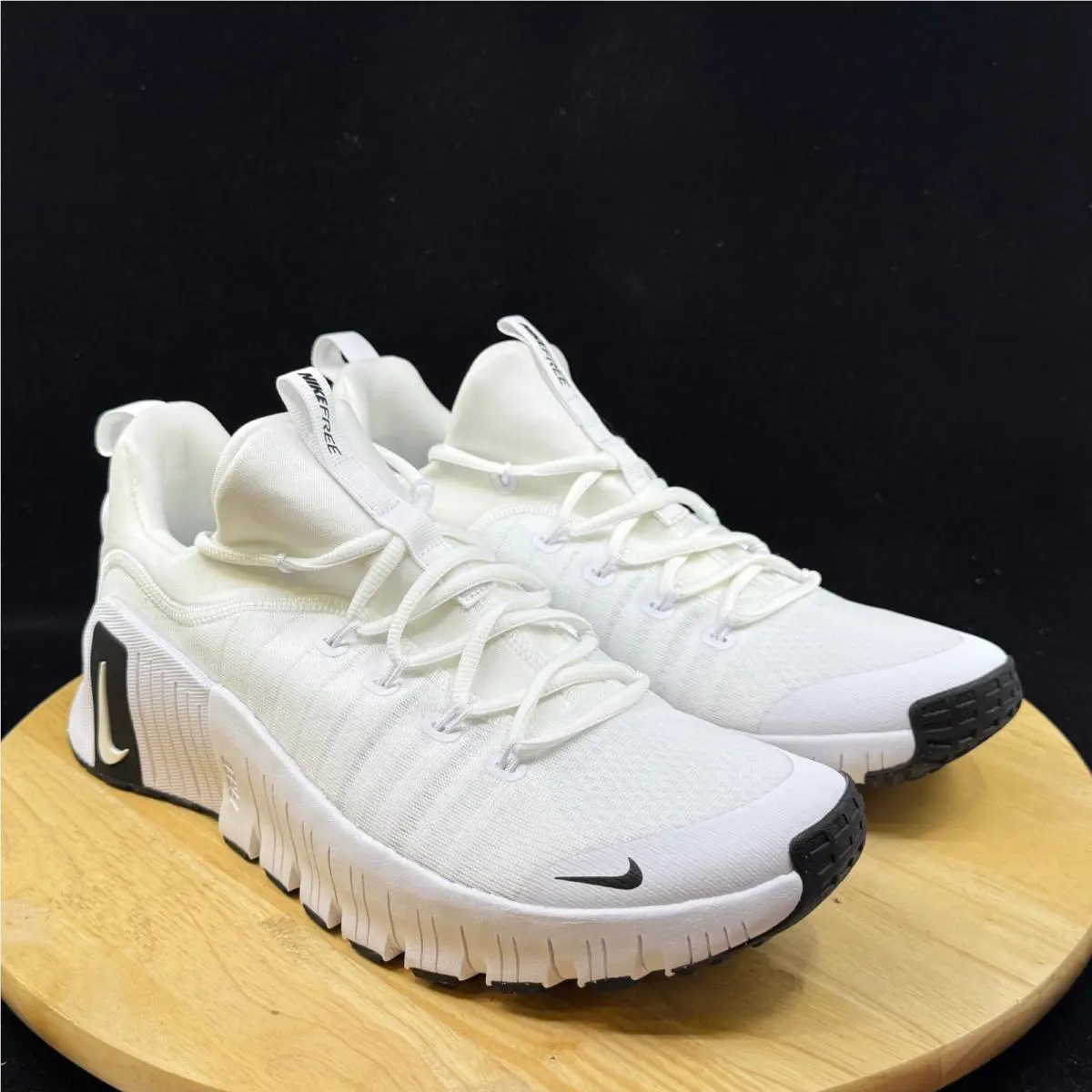 Nike shoes - White 2