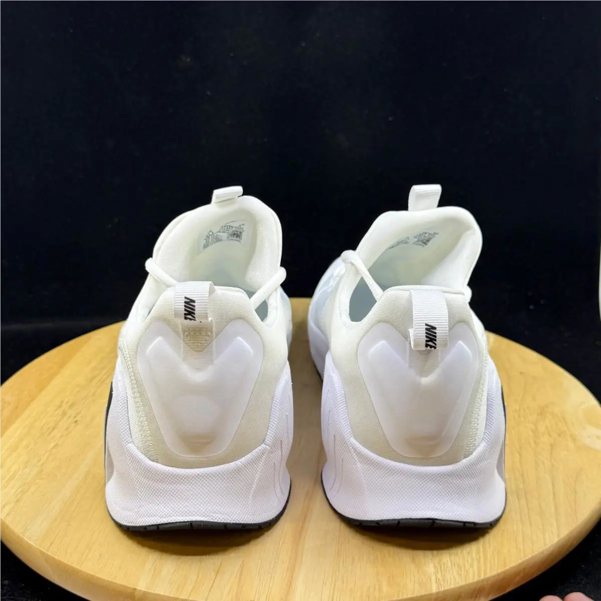 Nike shoes - White 4
