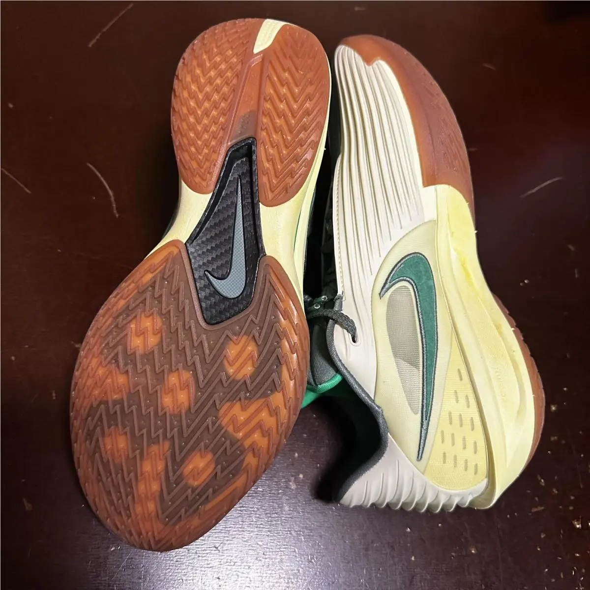 Nike shoes - Beige 2