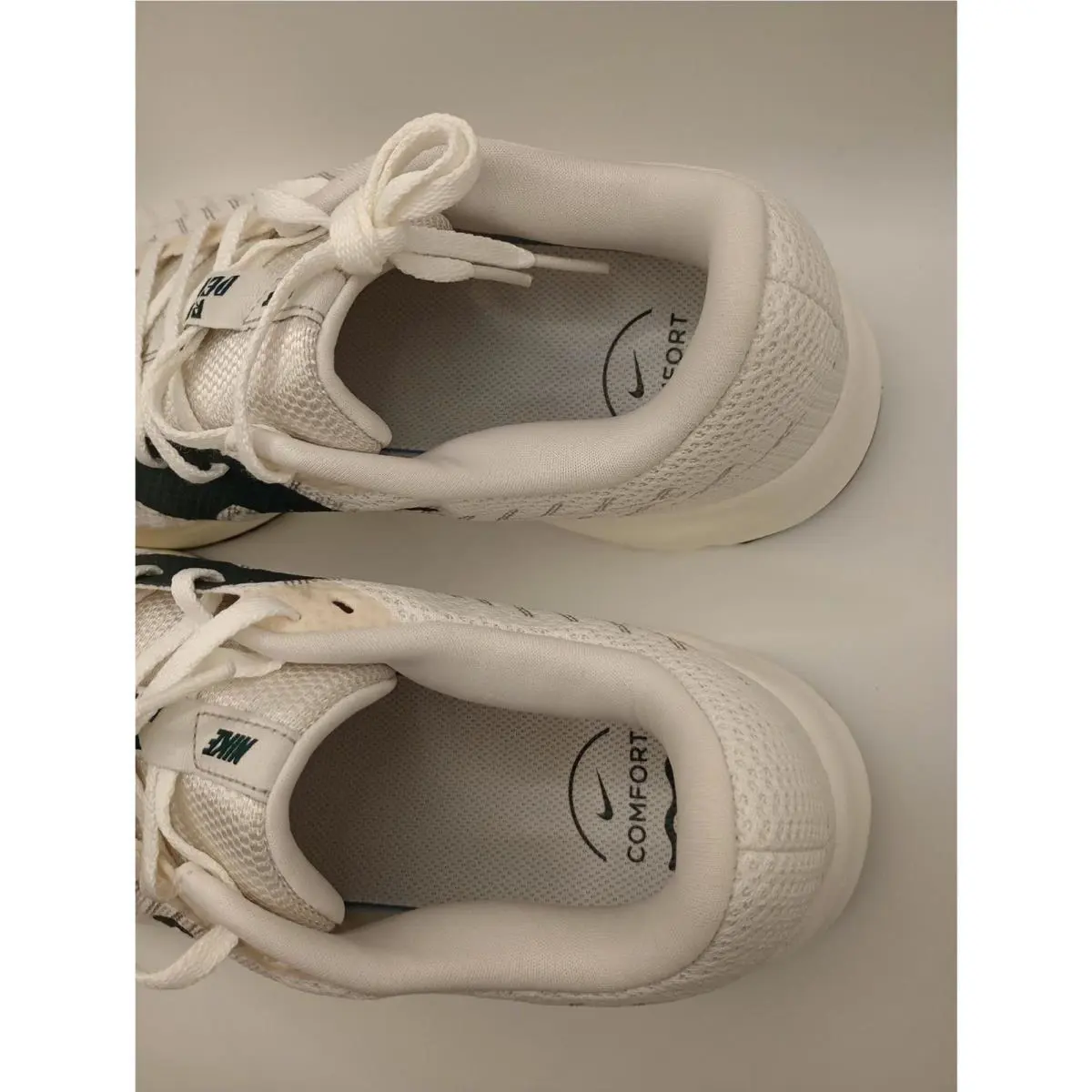 Nike shoes - White 10