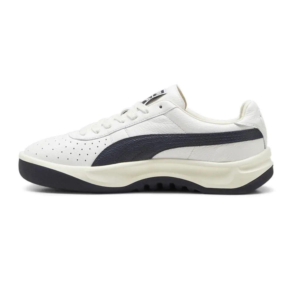 Puma shoes - PUMA Gv Special Lace Up - 39650904 - White 1