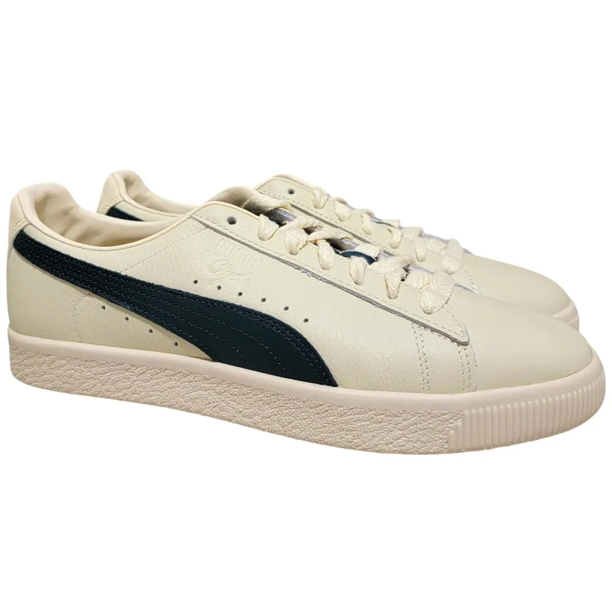 Puma Clyde Players Lane Men Sneakers Size US 8.5 Creamy Vanilla Dark Myrtle - Cream
