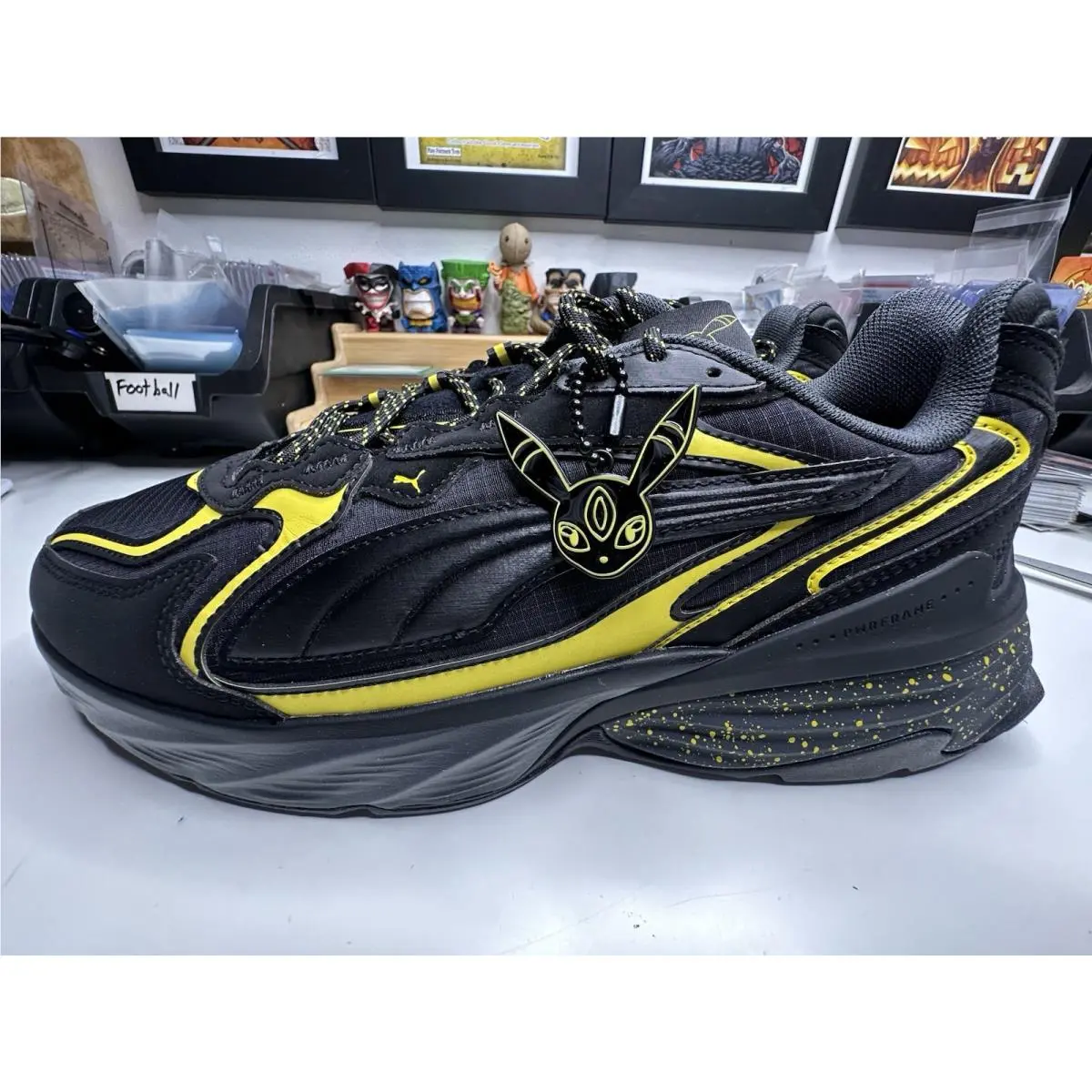 Size 11 Umbreon Fade Nitro Pokémon x Puma
