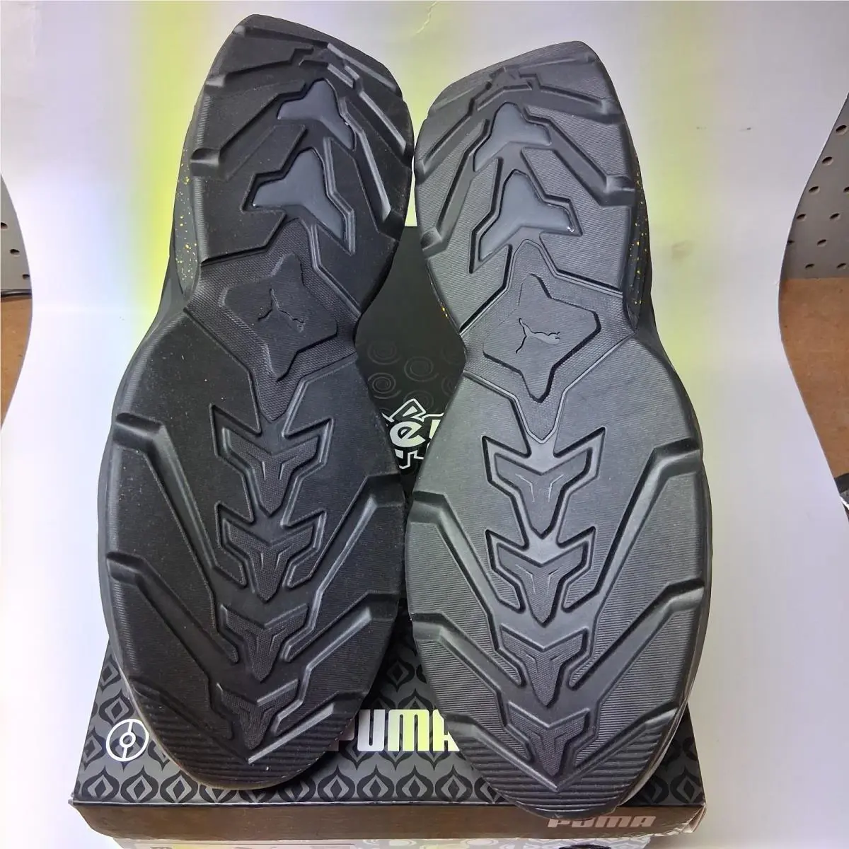 Puma shoes - PUMA POKÉMON Fade Umbreon - POKÉMON Fade Umbreon - Yellow 4